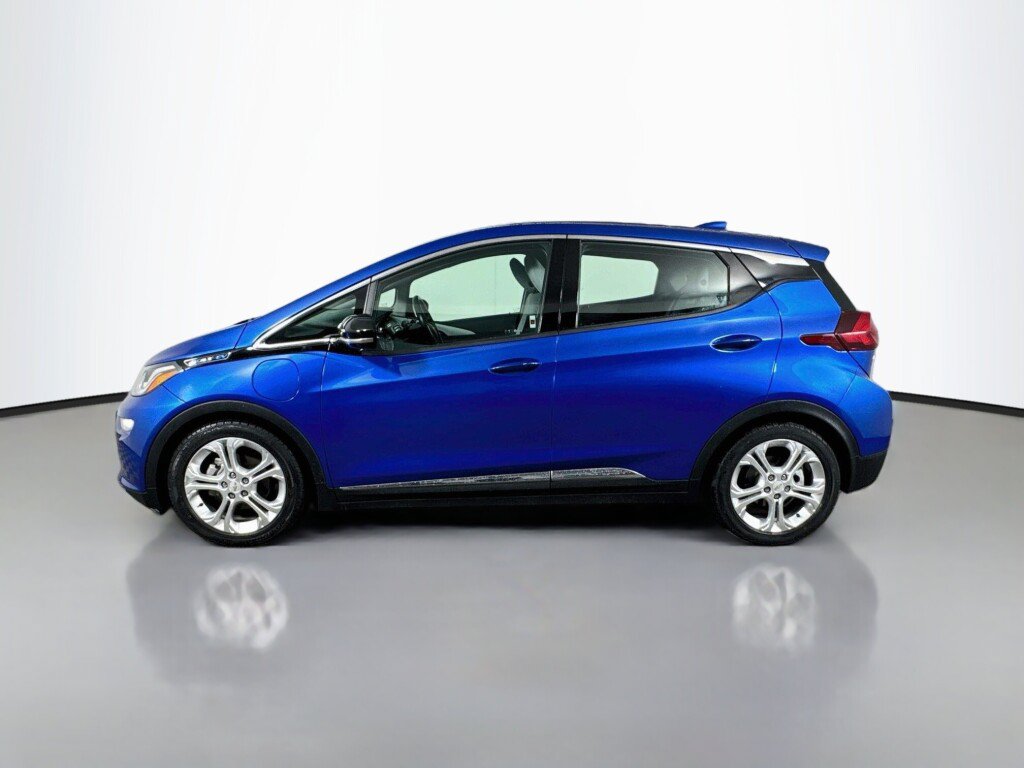 Used 2018 Chevrolet Bolt LT FWD image 2