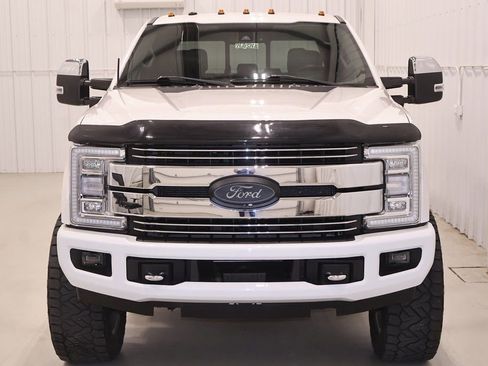 Used 2018 Ford F350 Lariat w/ Lariat Ultimate Package image 4