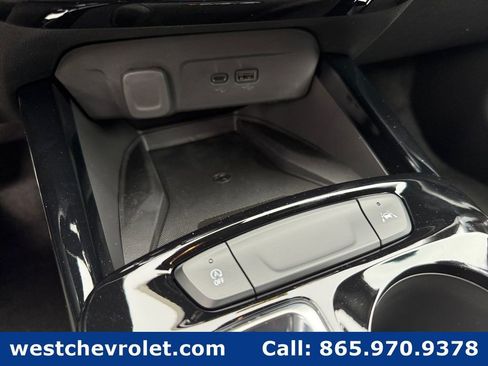 New 2026 Chevrolet Trax RS w/ Sunroof Package FWD image 20