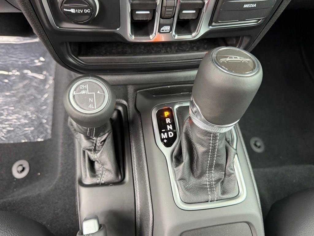 New 2026 Jeep Gladiator Sport AWD/4WD image 22