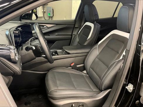 Used 2024 Chevrolet Blazer EV LT AWD/4WD image 21