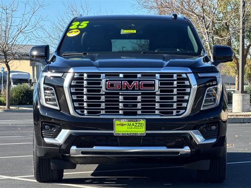 Used 2025 GMC Yukon XL Denali image 6