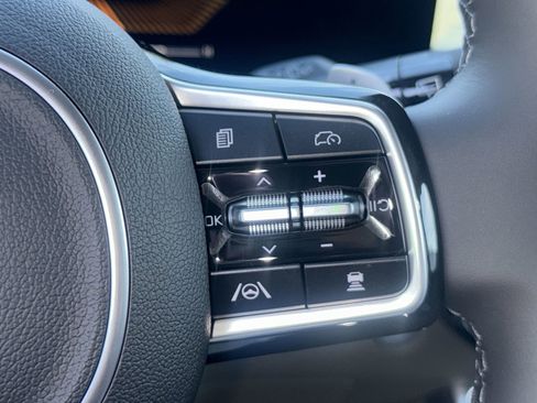 New 2026 Kia Carnival LXS FWD image 27
