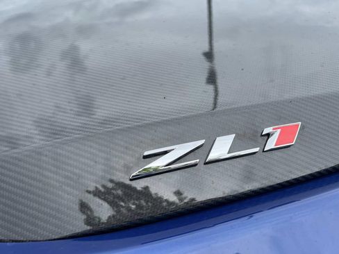 Used 2019 Chevrolet Camaro ZL1 RWD image 4