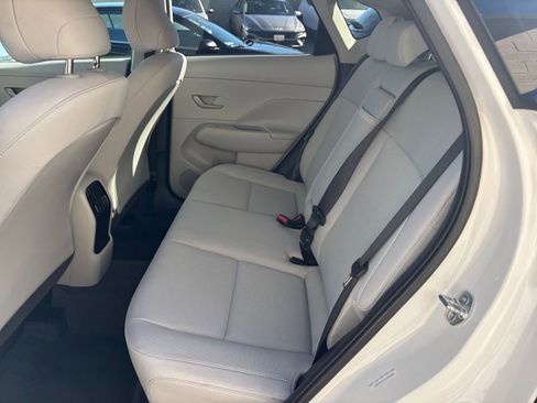 Used 2025 Hyundai Kona SEL image 25