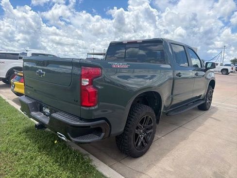 Used 2025 Chevrolet Silverado 1500 LT Trail Boss w/ Convenience Package II AWD/4WD image 5