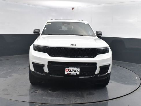 New 2025 Jeep Grand Cherokee L Limited w/ Black Appearance Package image 2