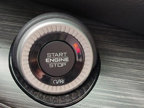 Used 2023 Jeep Wagoneer Series III w/ Preferred Equipment Group image 22