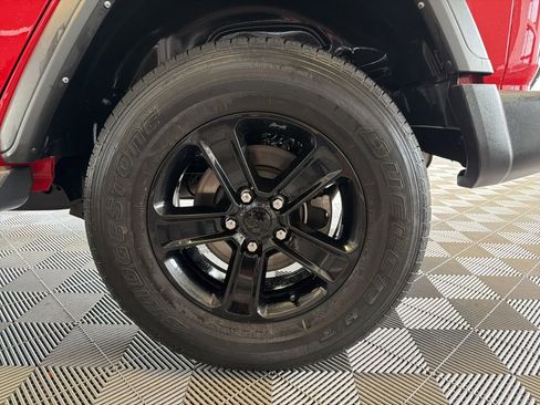 Used 2022 Jeep Wrangler Unlimited Sport image 7