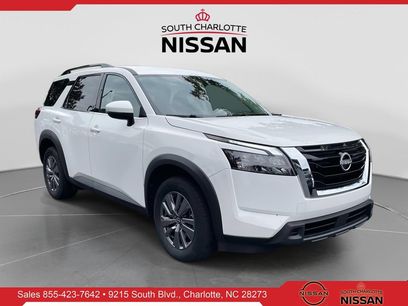 Used 2025 Nissan Pathfinder SV