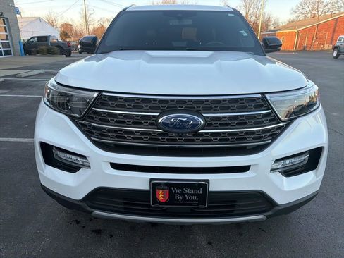 Used 2022 Ford Explorer King Ranch w/ Premium Technology Package image 8