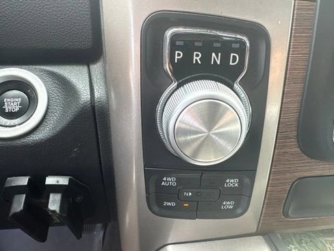Used 2018 RAM 1500 Laramie w/ Convenience Group AWD/4WD image 9