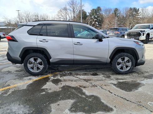 Used 2023 Toyota RAV4 LE image 7