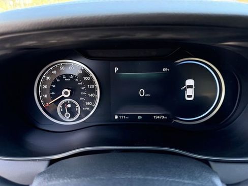 Used 2022 Genesis G70 2.0T RWD image 15