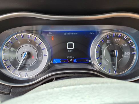 Used 2023 Chrysler 300 Touring L RWD image 18