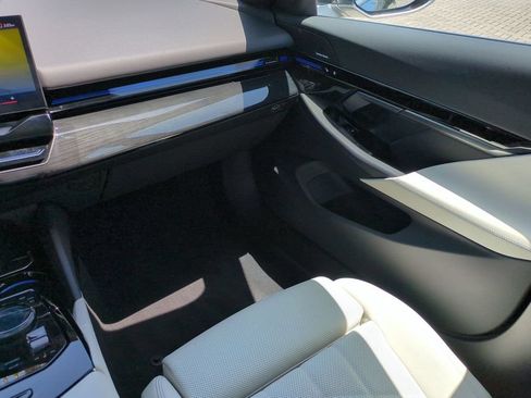 New 2026 BMW 530i w/ Premium Package RWD image 17