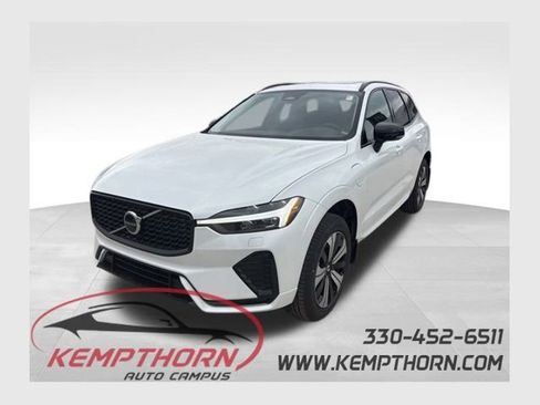 Used 2025 Volvo XC60 T8 Core w/ Climate Package image 1