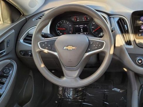 Used 2022 Chevrolet Malibu LT image 21