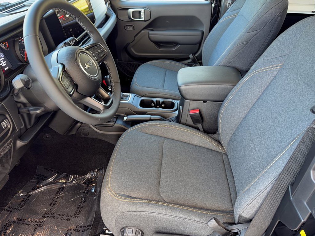 Used 2026 Jeep Wrangler Sport AWD/4WD image 5