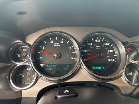 Used 2013 Chevrolet Silverado 2500 LT w/ Interior Plus Package AWD/4WD image 15