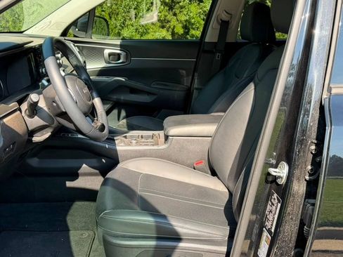 Used 2022 Kia Sorento S FWD image 10