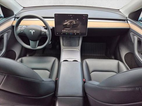 Used 2024 Tesla Model Y Long Range AWD/4WD image 19