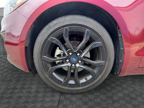 Used 2019 Ford Fusion SE w/ Equipment Group 151A FWD image 13