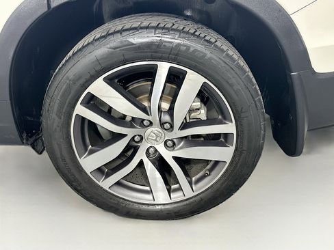 Used 2017 Honda Pilot Touring image 11