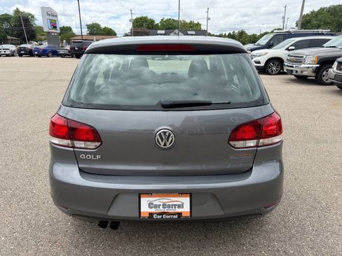 Used 2014 Volkswagen Golf 4-Door FWD image 4