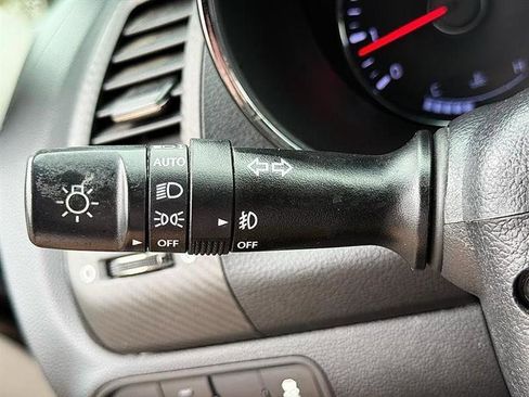 Used 2015 Kia Forte EX w/ Premium Package FWD image 22