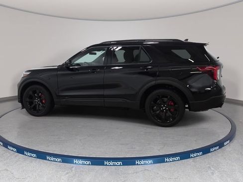 Certified 2022 Ford Explorer ST w/ ST Street Pack AWD/4WD image 8