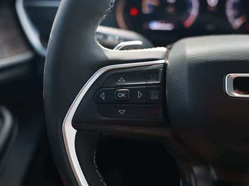 New 2025 Jeep Grand Cherokee Limited image 18