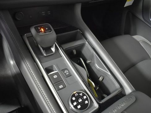 New 2026 Nissan Pathfinder SL AWD/4WD image 24