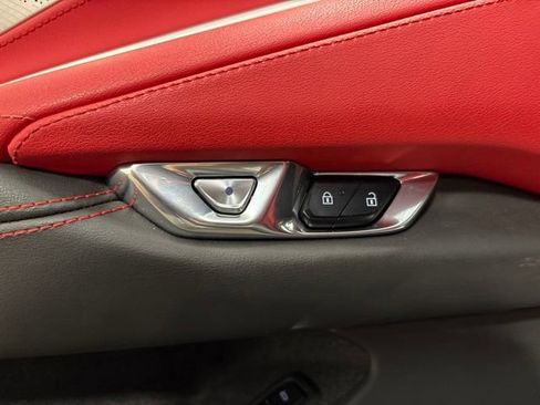 Used 2022 Chevrolet Corvette Stingray Preferred Conv w/ Z51 Performance Package RWD image 27
