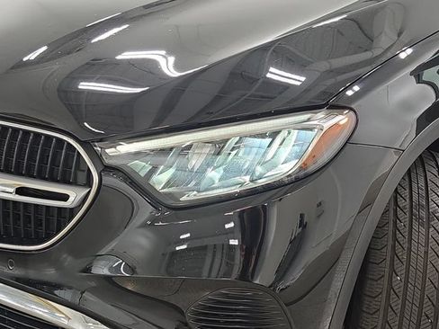 Used 2024 Mercedes-Benz GLC 300 4MATIC image 31