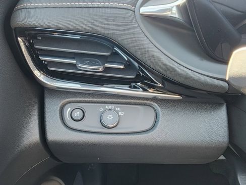 New 2026 Buick Envista Avenir image 18