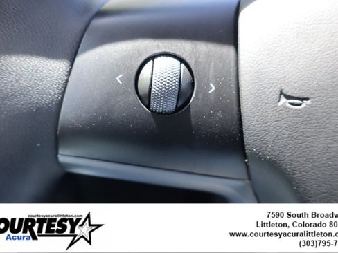 Used 2024 Tesla Model Y Long Range AWD/4WD image 13