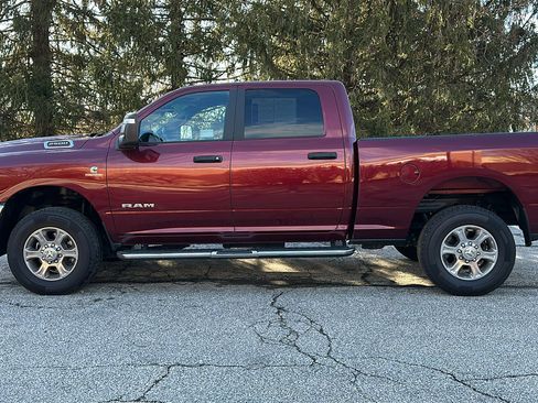 Used 2024 RAM 2500 Big Horn image 32