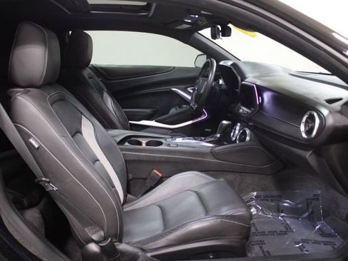 Used 2023 Chevrolet Camaro LT image 19