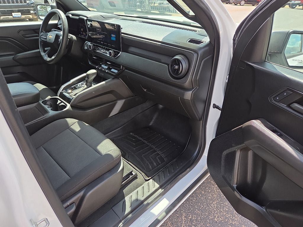 Used 2024 Chevrolet Colorado W/T w/ WT Convenience Package AWD/4WD image 13