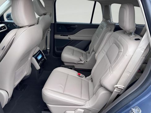 Used 2021 Lincoln Aviator Reserve w/ Equipment Group 201A image 36