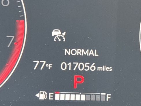 Used 2025 Honda Pilot TrailSport image 26