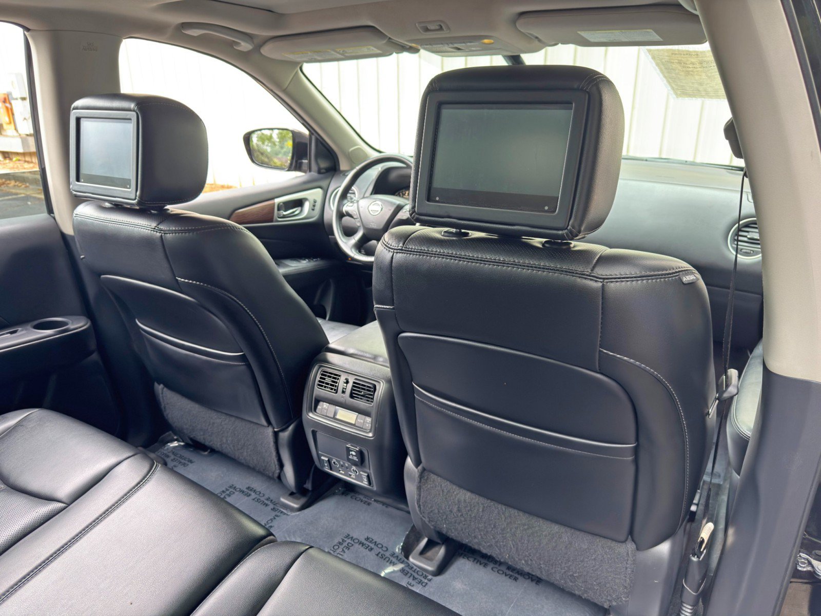 Used 2017 Nissan Pathfinder Platinum AWD/4WD image 40