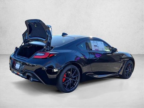 New 2025 Toyota GR86 Premium image 2