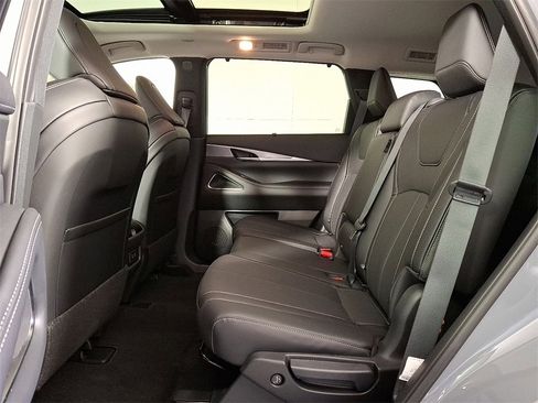 New 2026 INFINITI QX60 Luxe w/ Cargo Package image 11