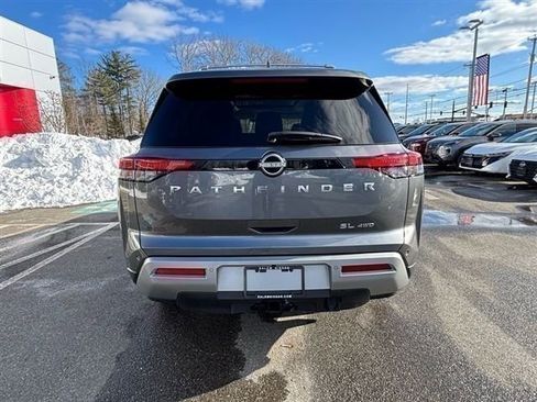 Used 2023 Nissan Pathfinder SL w/ SL Premium Package image 4