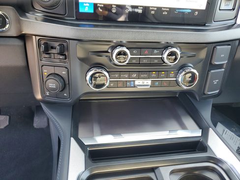 New 2026 Ford F250 Platinum image 19