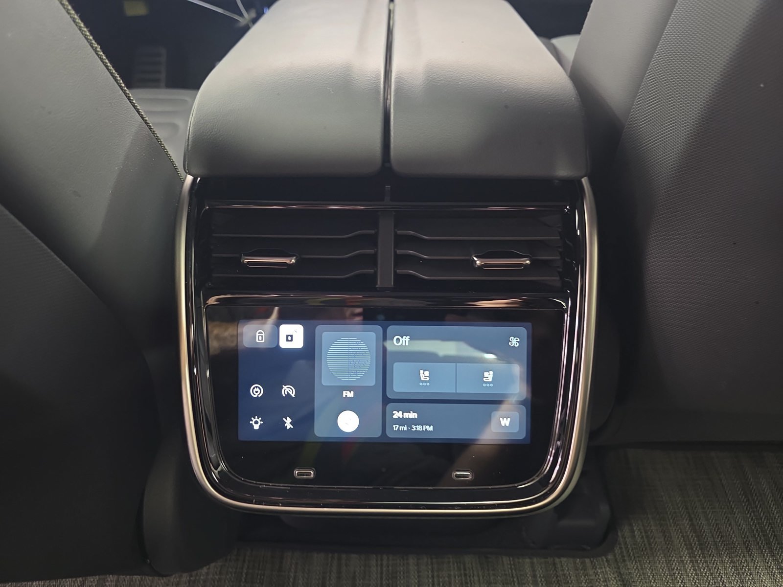 Used 2022 Rivian R1T Adventure AWD/4WD image 28