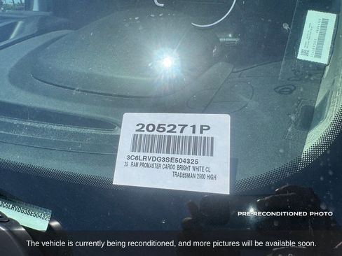 Used 2025 RAM ProMaster 2500 w/ Convenience Group FWD image 19