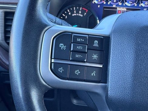 Used 2024 Ford Expedition Limited image 7